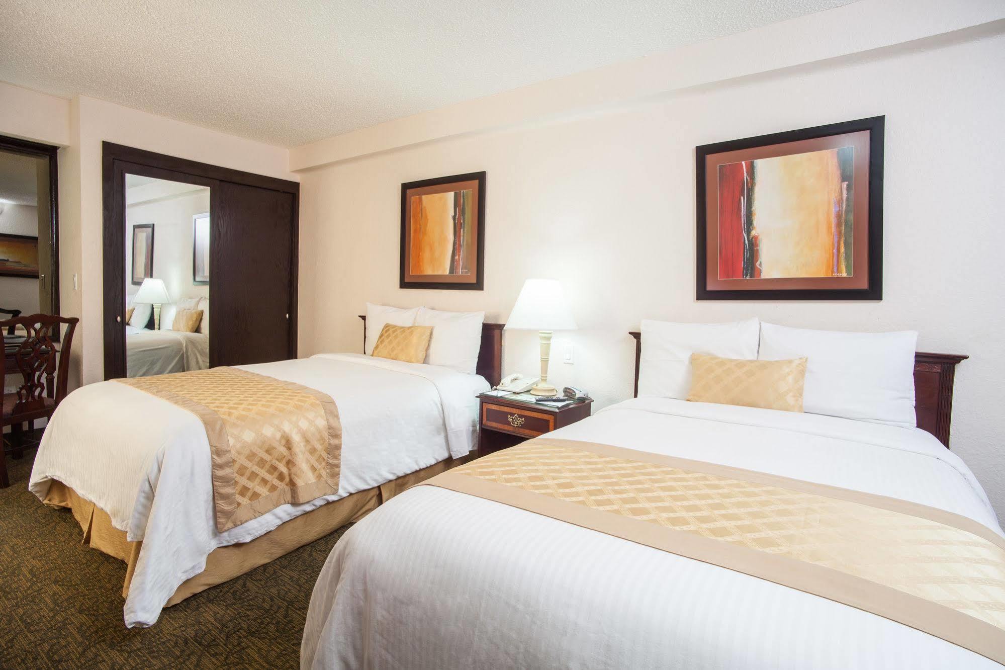 Quality Inn Chihuahua San Francisco Esterno foto